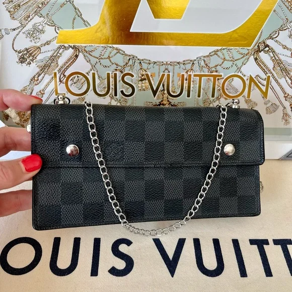 Louis Vuitton Black Damier Graphite Long Wallet on Chain - Picture 2 of 14